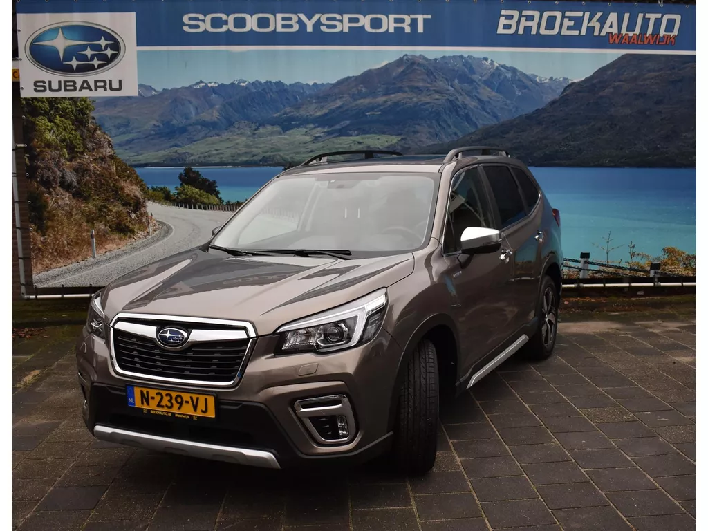 Subaru Forester 2.0i e-BOXER MHEV CVT First Edition