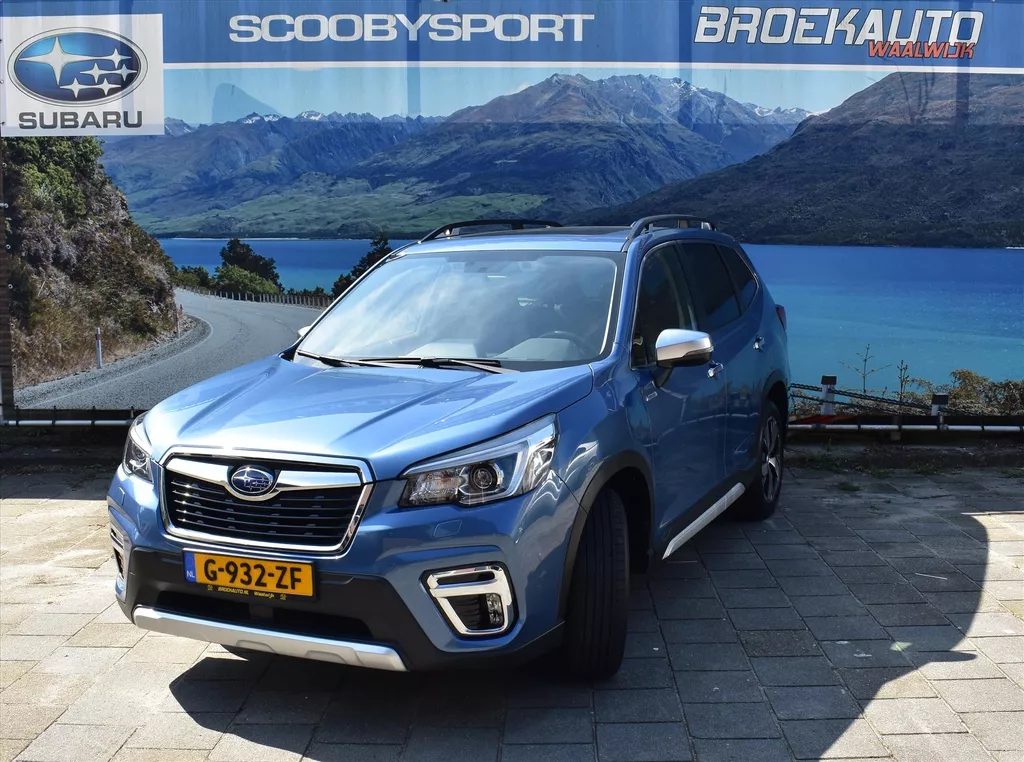 Subaru Forester 2.0i e-BOXER MHEV CVT First Edition