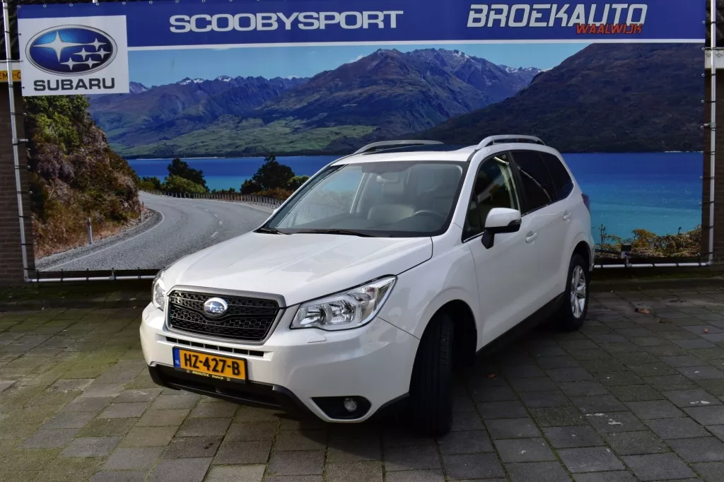 Subaru Forester 2.0 AWD CVT Premium  Leder&Navigatie