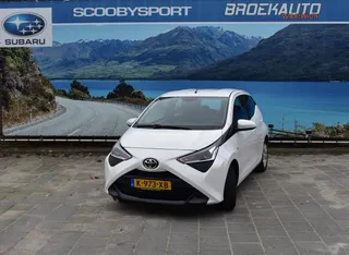 Toyota Aygo 1.0 VVT-i  5D x-play